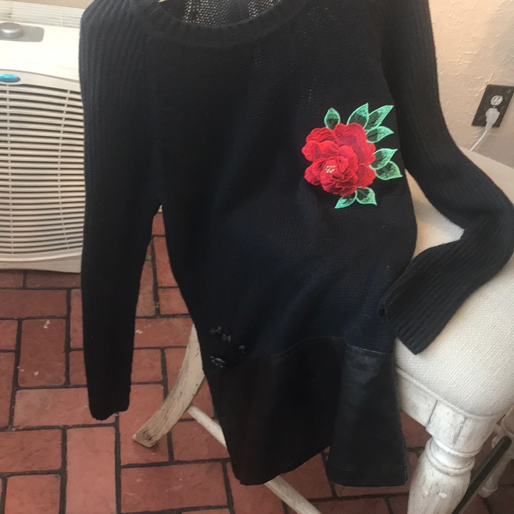 Customized Yoon sweater - Picture 4 of 8